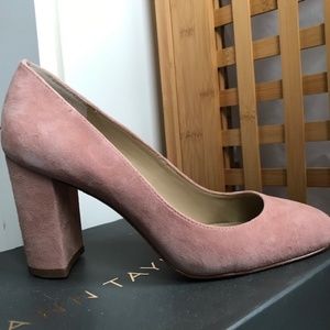 Brand New (Still in Box) ANN TAYLOR Suede Pump